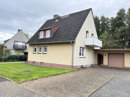 Straßenansicht - Einfamilienhaus in 32791 Lage mit 111m² kaufen