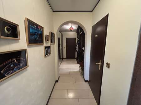 Flur - Etagenwohnung in 32791 Lage mit 88m² kaufen