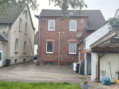 Rückseite 2 - Zweifamilienhaus in 32791 Lage mit 130m² kaufen