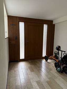 Eingangstür Eingangstür - Mehrfamilienhaus in 33014 Bad Driburg mit 333m² kaufen