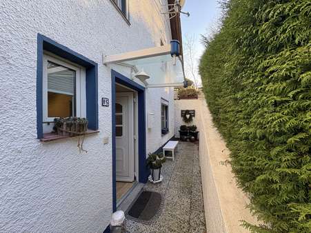 Eingang ELW - Zweifamilienhaus in 32676 Lügde mit 220m² kaufen