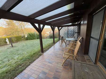 überdachte Terrasse - Einfamilienhaus in 37671 Höxter mit 200m² kaufen