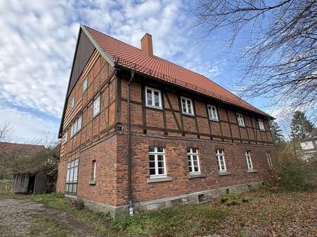 Seitenansicht - Haus in 32816 Schieder-Schwalenberg mit 156m² kaufen