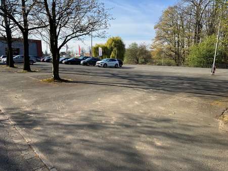 Parkplatz PKW Parkplatz PKW - Halle in 33129 Delbrück mit 17500m² mieten