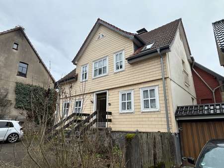 Außenansicht Außenansicht - Einfamilienhaus in 34431 Marsberg mit 140m² kaufen