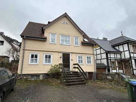Außenansicht Außenansicht - Einfamilienhaus in 34431 Marsberg mit 140m² kaufen