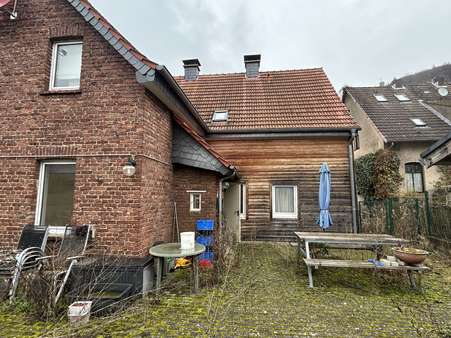 Rückansicht Rückansicht - Einfamilienhaus in 34431 Marsberg mit 140m² kaufen