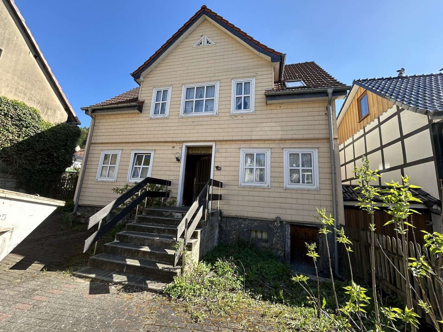 Außenansicht Außenansicht - Einfamilienhaus in 34431 Marsberg mit 140m² kaufen