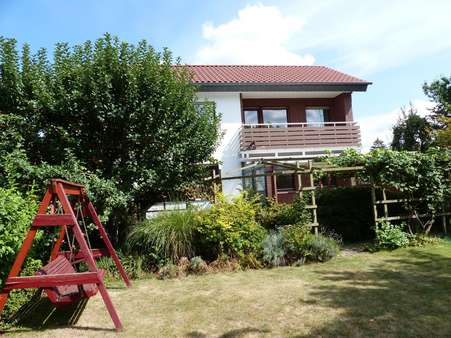 Gartenseite - Einfamilienhaus in 32825 Blomberg mit 140m² günstig kaufen