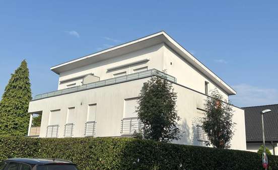 Hausansicht - Etagenwohnung in 33334 Gütersloh mit 70m² kaufen
