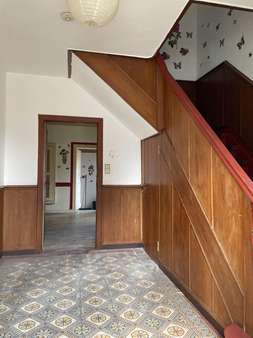 stilvolle Holztreppe - Zweifamilienhaus in 33397 Rietberg mit 157m² kaufen
