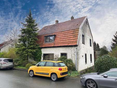 Straßenansicht - Zweifamilienhaus in 33739 Bielefeld mit 137m² kaufen