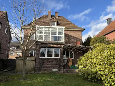 Vielseitiges Einfamilienhaus mit zwei Wohneinheiten***4193 G in der City von Gütersloh