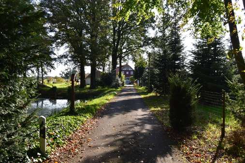 Zufahrt - Bauernhaus in 33775 Versmold mit 280m² kaufen