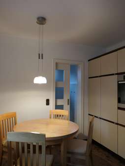 Küche mit angrenzenden Abstellraum - Einfamilienhaus in 33428 Harsewinkel mit 133m² kaufen