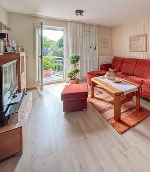 heller Wohnraum mit Zugang zum Balkon heller Wohnraum mit Zugang zum Balkon - Etagenwohnung in 33330 Gütersloh mit 62m² kaufen
