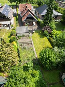 Blick von oben vom hinteren Garten - Zweifamilienhaus in 33334 Gütersloh mit 211m² kaufen