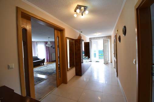 Flur WE 1 Flur WE 1 - Zweifamilienhaus in 33775 Versmold mit 174m² kaufen