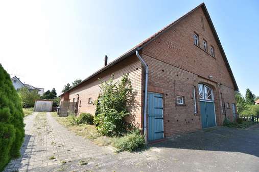 Seitenansicht mit Garage Seitenansicht mit Garage - Sonstige in 33775 Versmold mit 130m² kaufen