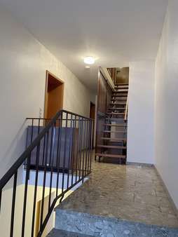 Treppenhaus - Maisonette-Wohnung in 33442 Herzebrock-Clarholz mit 90m² kaufen