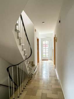 Flur im Erdgeschoss Flur im Erdgeschoss - Einfamilienhaus in 33378 Rheda-Wiedenbrück mit 114m² kaufen