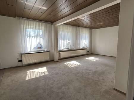 Wohnzimmer - Reihenendhaus in 33378 Rheda-Wiedenbrück mit 132m² kaufen