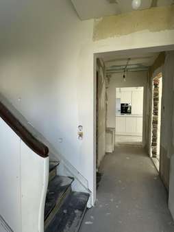 Flur - Einfamilienhaus in 33378 Rheda-Wiedenbrück mit 135m² kaufen
