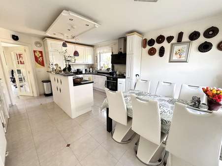 Etagenwohnung in 33613 Bielefeld mit 95m² kaufen