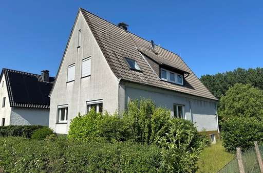 Außenansicht - Zweifamilienhaus in 33605 Bielefeld mit 163m² kaufen