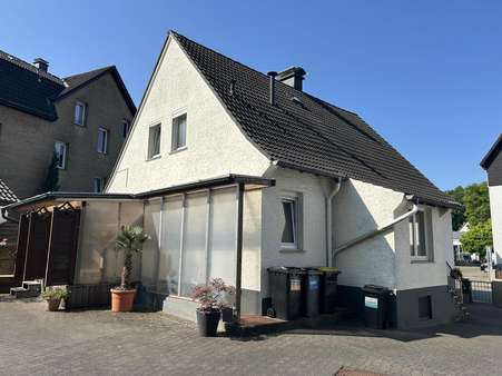 Außenansicht - Einfamilienhaus in 33617 Bielefeld mit 90m² kaufen