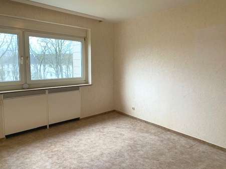 Schlafzimmer - Etagenwohnung in 33689 Bielefeld mit 54m² günstig kaufen