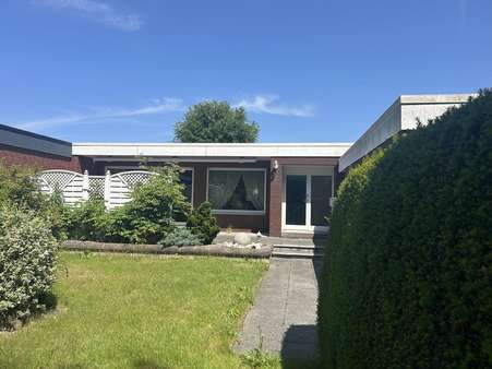 Außenansicht - Bungalow in 33739 Bielefeld mit 99m² kaufen