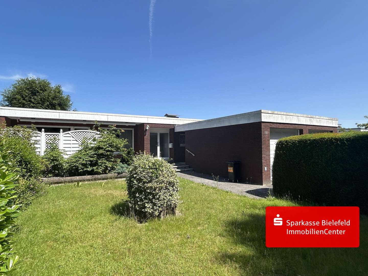 Außenansicht - Bungalow in 33739 Bielefeld mit 99m² kaufen