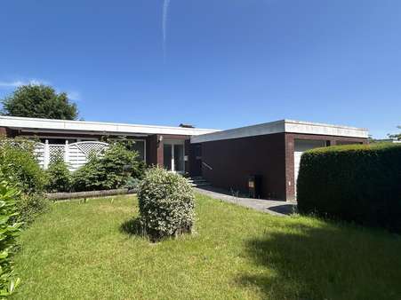 Außenansicht - Bungalow in 33739 Bielefeld mit 99m² kaufen