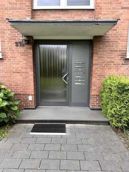 Hauseingang - Erdgeschosswohnung in 33615 Bielefeld mit 79m² kaufen