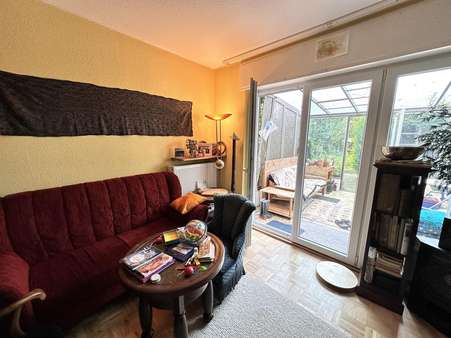 Wohnzimmer - Reihenmittelhaus in 33611 Bielefeld mit 82m² kaufen