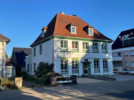 null - Mehrfamilienhaus in 33611 Bielefeld mit 83m² günstig kaufen