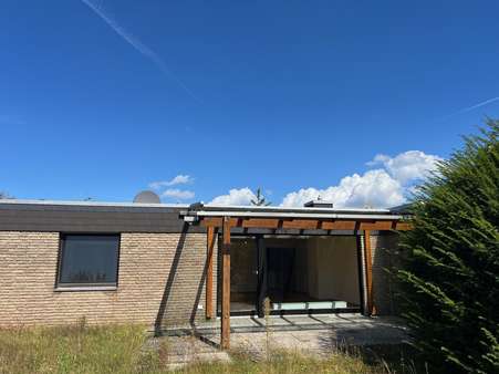 Rückansicht Rückansicht - Bungalow in 33739 Bielefeld mit 107m² kaufen