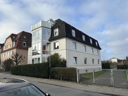 Außenansicht - Dachgeschosswohnung in 33615 Bielefeld mit 128m² kaufen