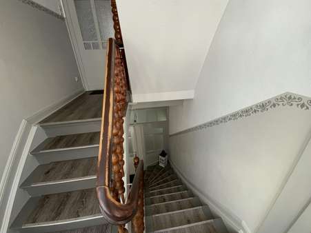 Treppenhaus - Mehrfamilienhaus in 32105 Bad Salzuflen mit 210m² kaufen