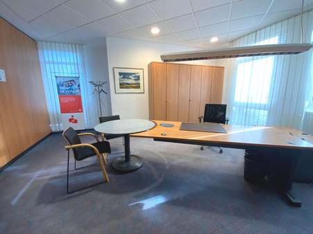 Weiteres Büro - Büro in 32108 Bad Salzuflen mit 273m² günstig kaufen
