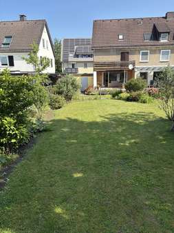 Ansicht aus Garten Ansicht aus Garten - Reihenendhaus in 32657 Lemgo mit 100m² kaufen
