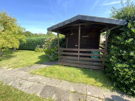 praktische Gartenhütte für die Gartengeräte praktische Gartenhütte für die Gartengeräte - Einfamilienhaus in 32107 Bad Salzuflen mit 127m² kaufen