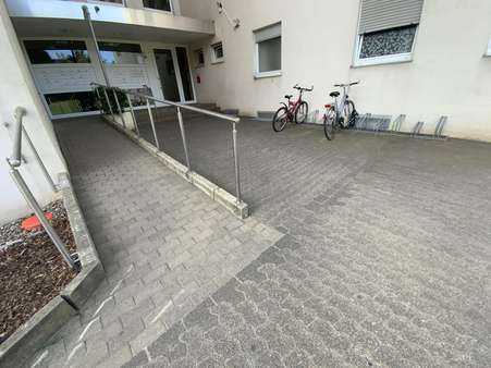 barrierefreier Eingangsbereich - Etagenwohnung in 32105 Bad Salzuflen mit 81m² kaufen