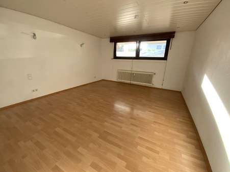 Schlafzimmer - Souterrain-Wohnung in 32108 Bad Salzuflen mit 72m² günstig kaufen