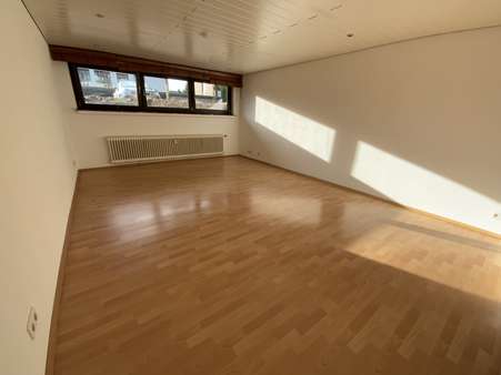 Wohnzimmer - Souterrain-Wohnung in 32108 Bad Salzuflen mit 72m² günstig kaufen