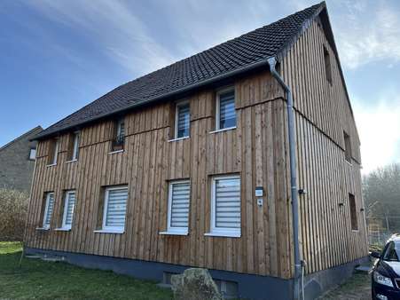 Straßenansicht - Zweifamilienhaus in 32657 Lemgo mit 203m² kaufen