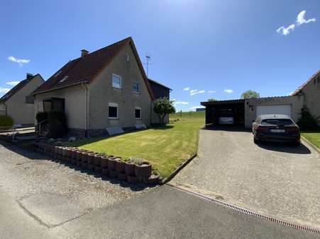 Der Fuhrpark hat genug Platz - Zweifamilienhaus in 32657 Lemgo mit 130m² kaufen