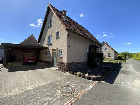 Und noch  ein Carport - Zweifamilienhaus in 32657 Lemgo mit 130m² kaufen