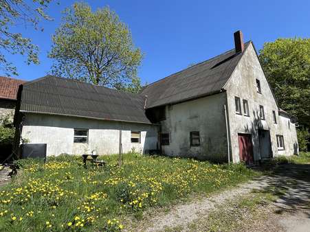 Hauptgebäude mit Stallanbau Hauptgebäude mit Stallanbau - Resthof in 32694 Dörentrup mit 160m² kaufen